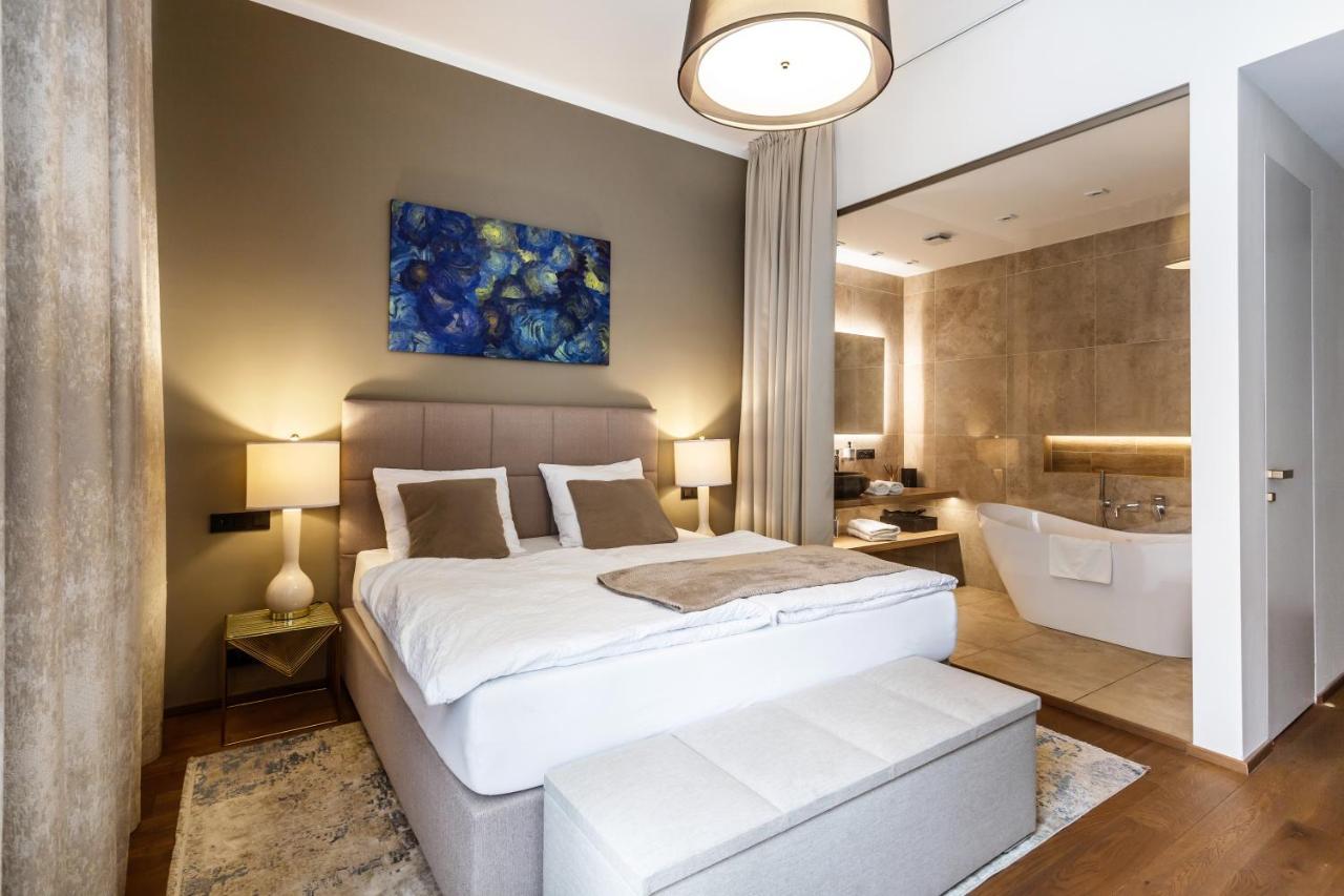 Luxury Prague Riverside Apartment 외부 사진